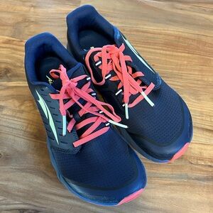 Altra Superior 5 Navy Blue and Hot Pink Trail Running Zero Drop Shoes Women’s 7